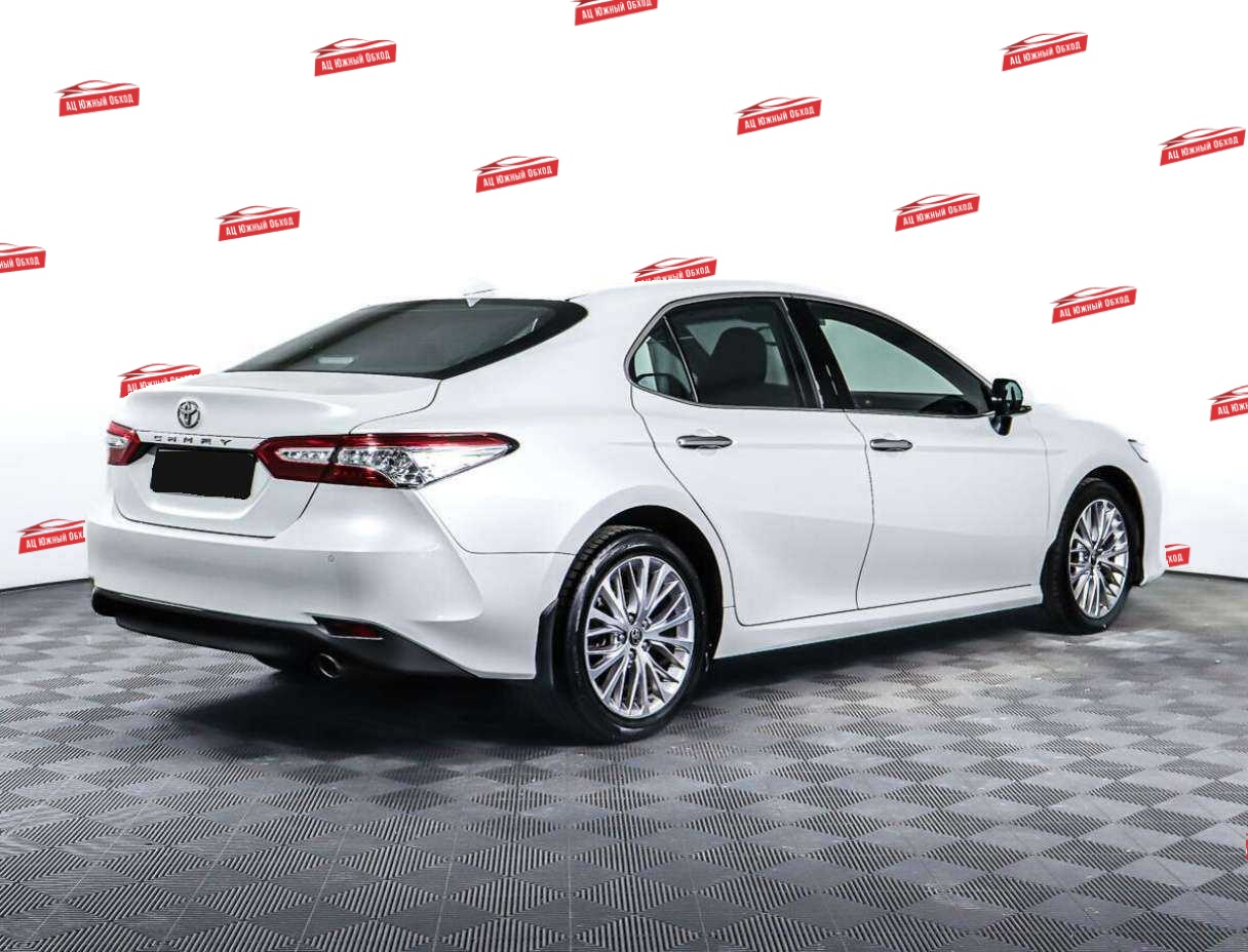 Купить Toyota Camry с пробегом. Фото: #3