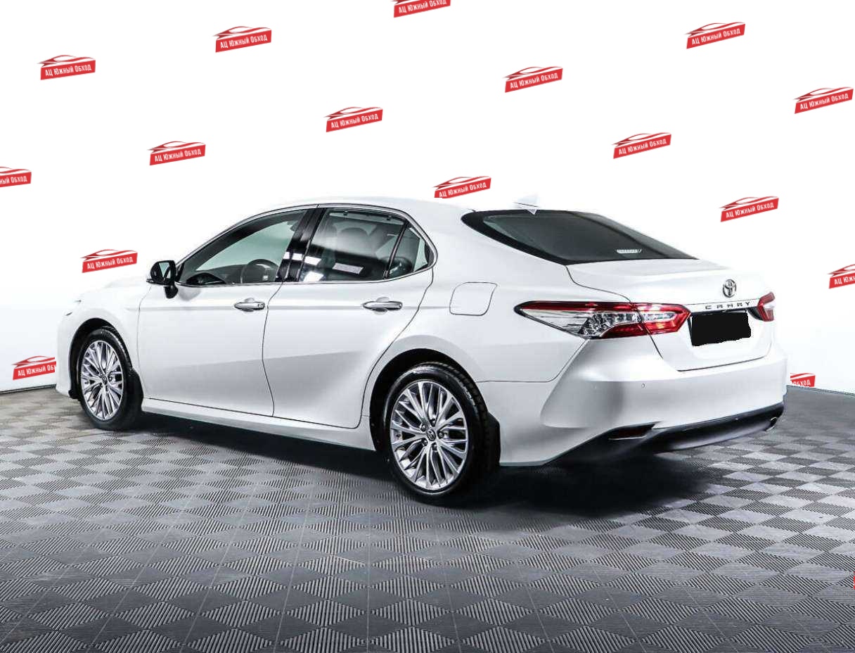 Купить Toyota Camry с пробегом. Фото: #4