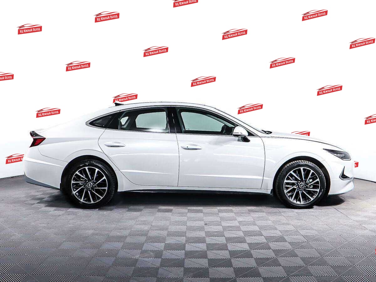Купить Hyundai Sonata с пробегом. Фото: #3