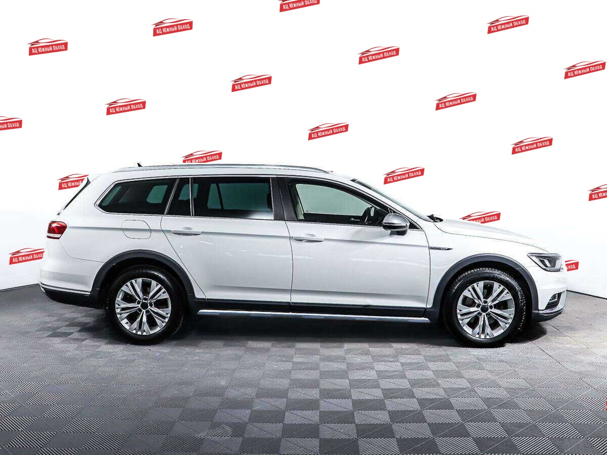 Купить Volkswagen Passat с пробегом. Фото: #3