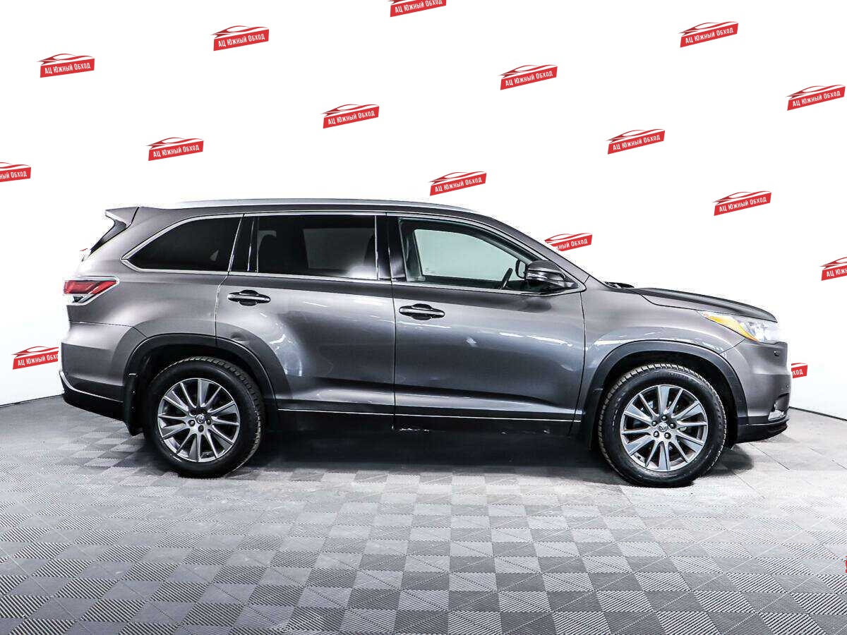 Купить Toyota Highlander с пробегом. Фото: #2