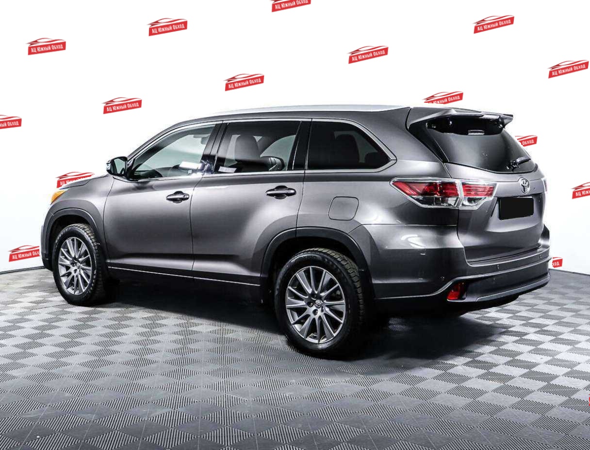 Купить Toyota Highlander с пробегом. Фото: #4