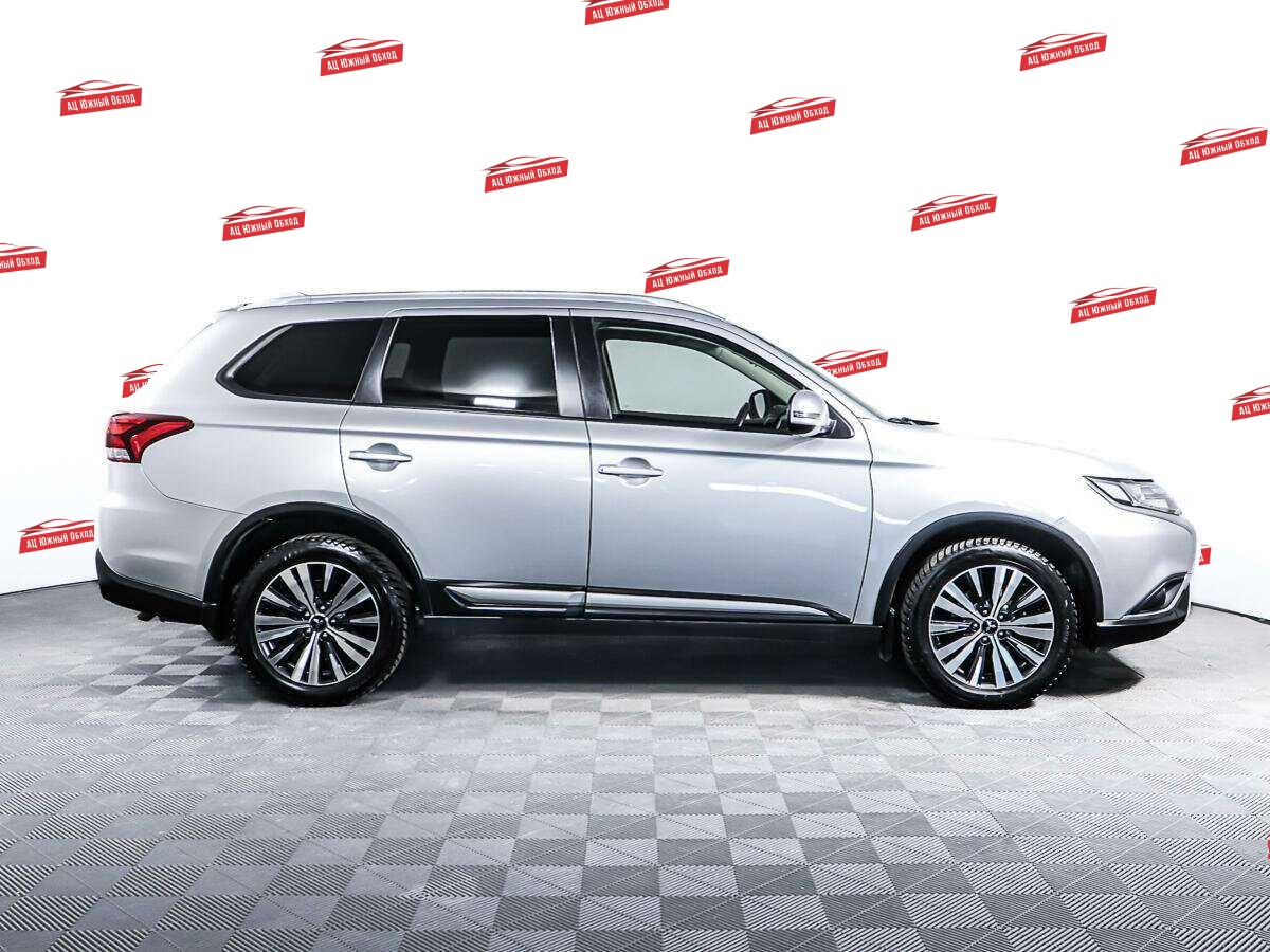 Купить Mitsubishi Outlander с пробегом. Фото: #3