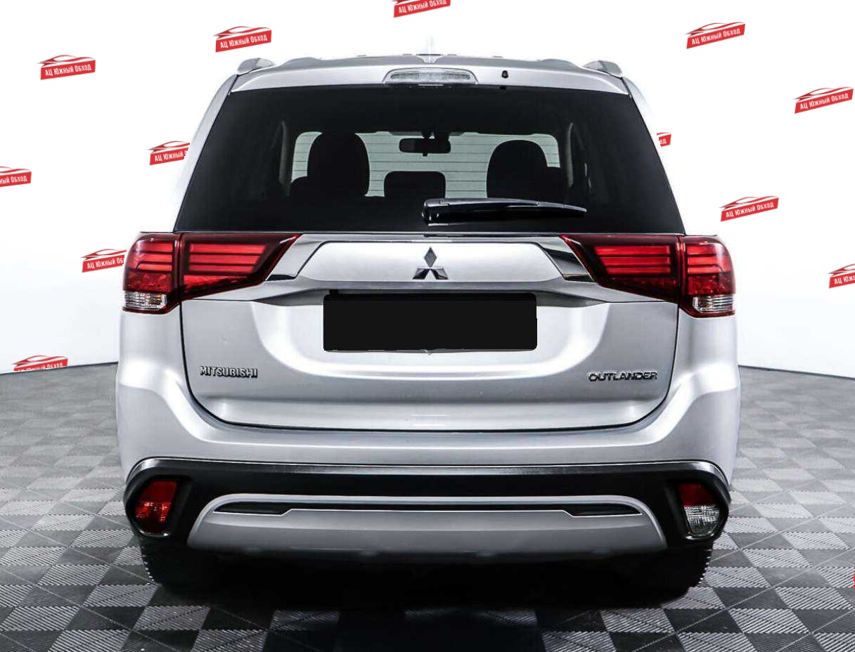 Купить Mitsubishi Outlander с пробегом. Фото: #5