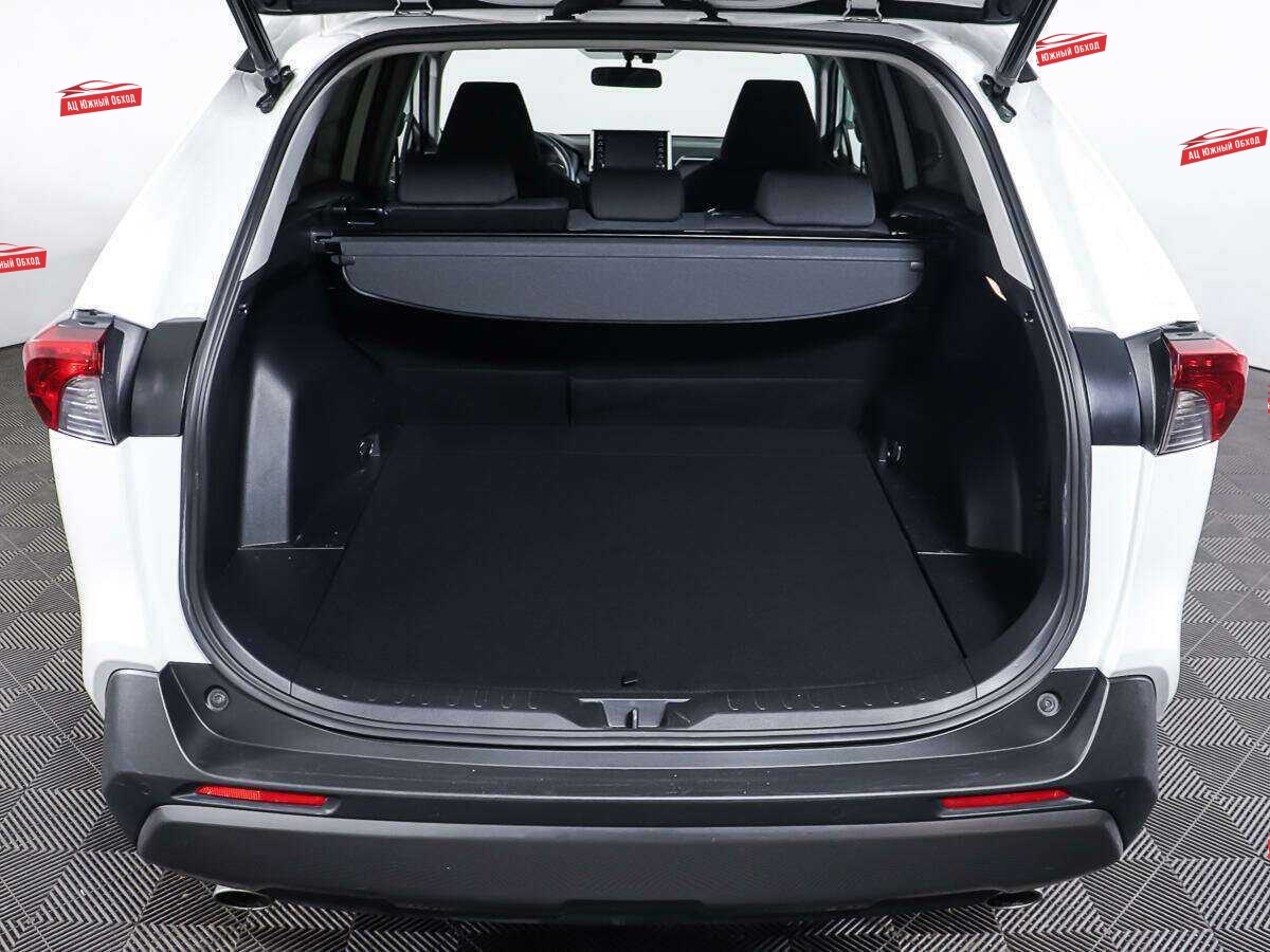 Купить Toyota RAV4 с пробегом. Фото: #8