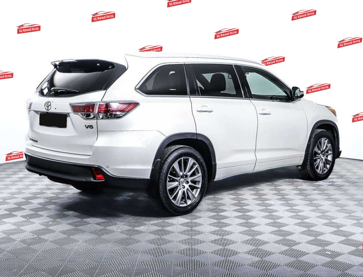 Купить Toyota Highlander с пробегом. Фото: #4