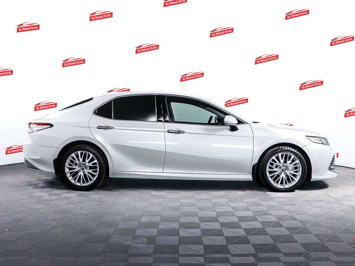 Купить Toyota Camry с пробегом. Фото: #3