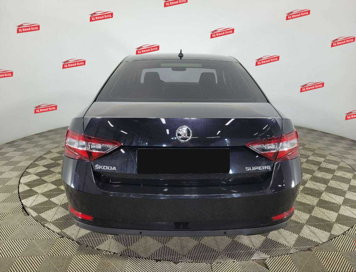 Купить Skoda Superb с пробегом. Фото: #2