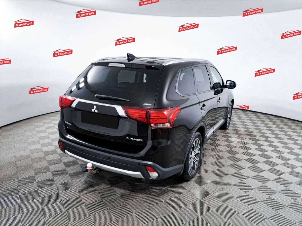 Купить Mitsubishi Outlander с пробегом. Фото: #4