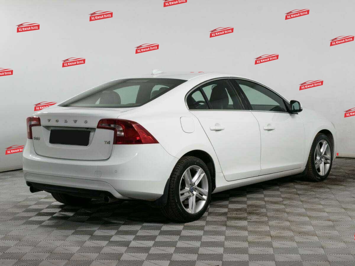 Купить Volvo S60 с пробегом. Фото: #4