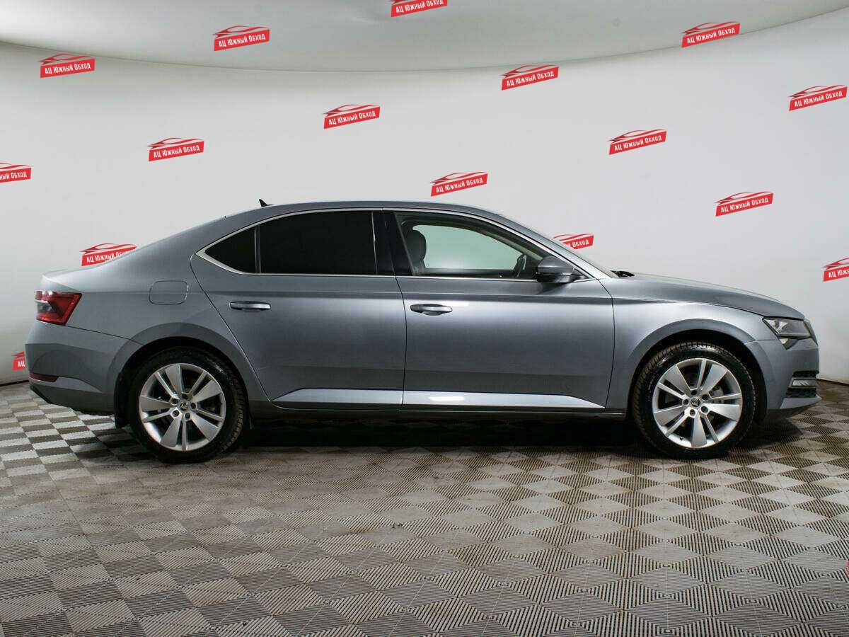 Купить Skoda Superb с пробегом. Фото: #3