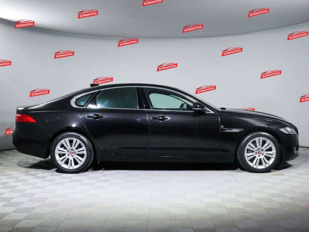 Купить Jaguar XF с пробегом. Фото: #3