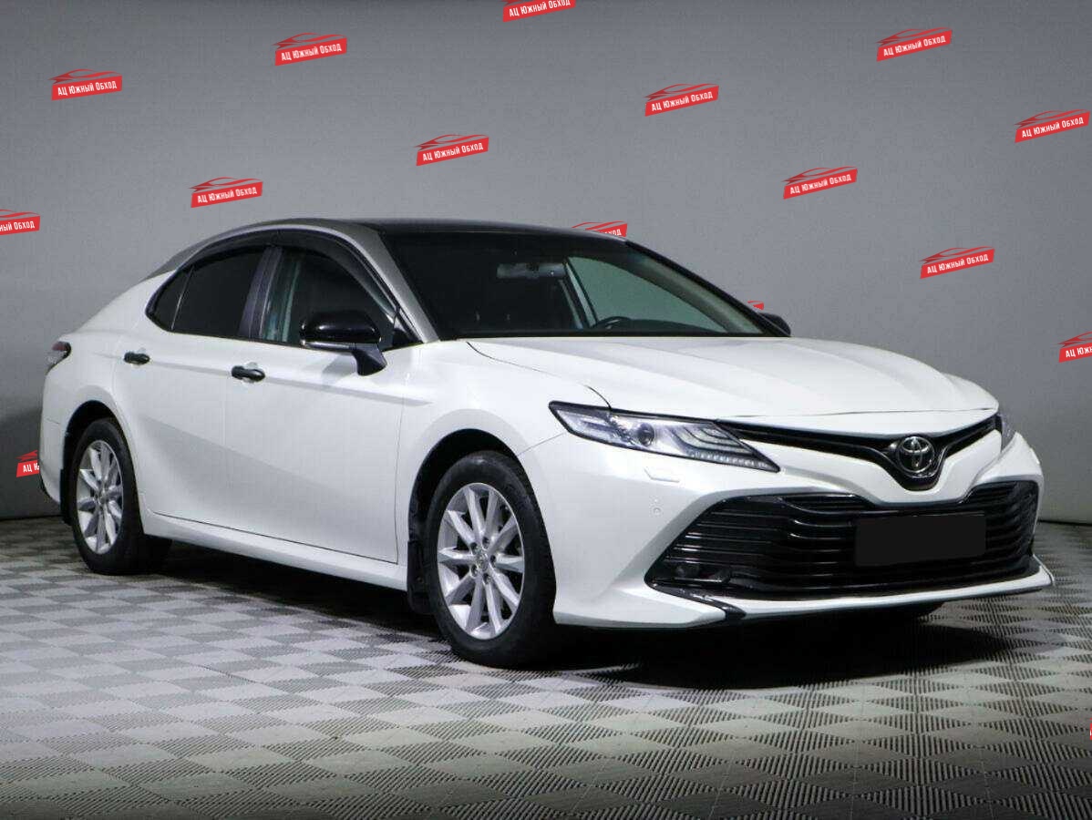 Купить Toyota Camry с пробегом. Фото: #2
