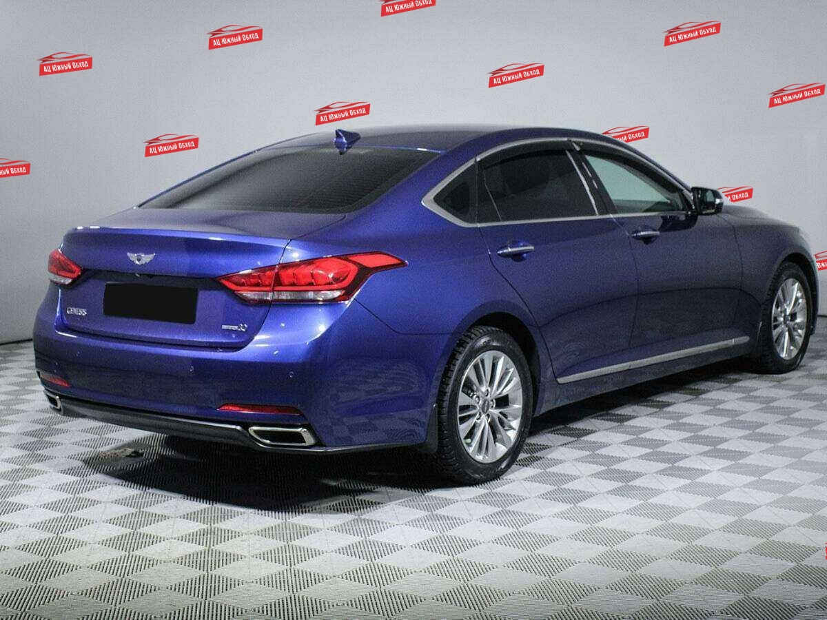 Купить Hyundai Genesis с пробегом. Фото: #3