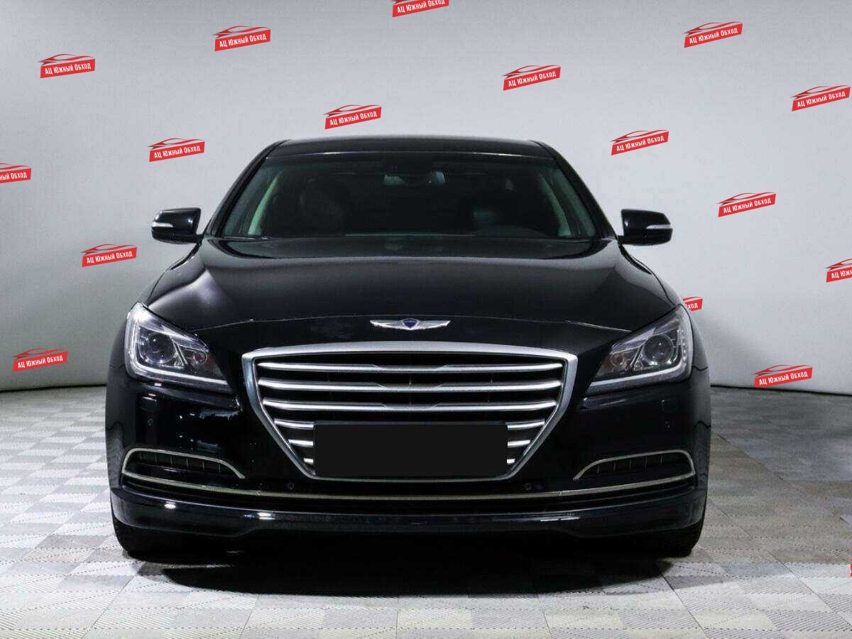 Купить Hyundai Genesis с пробегом. Фото: #1