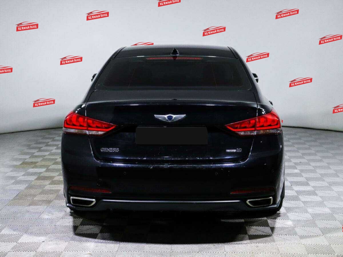 Купить Hyundai Genesis с пробегом. Фото: #4