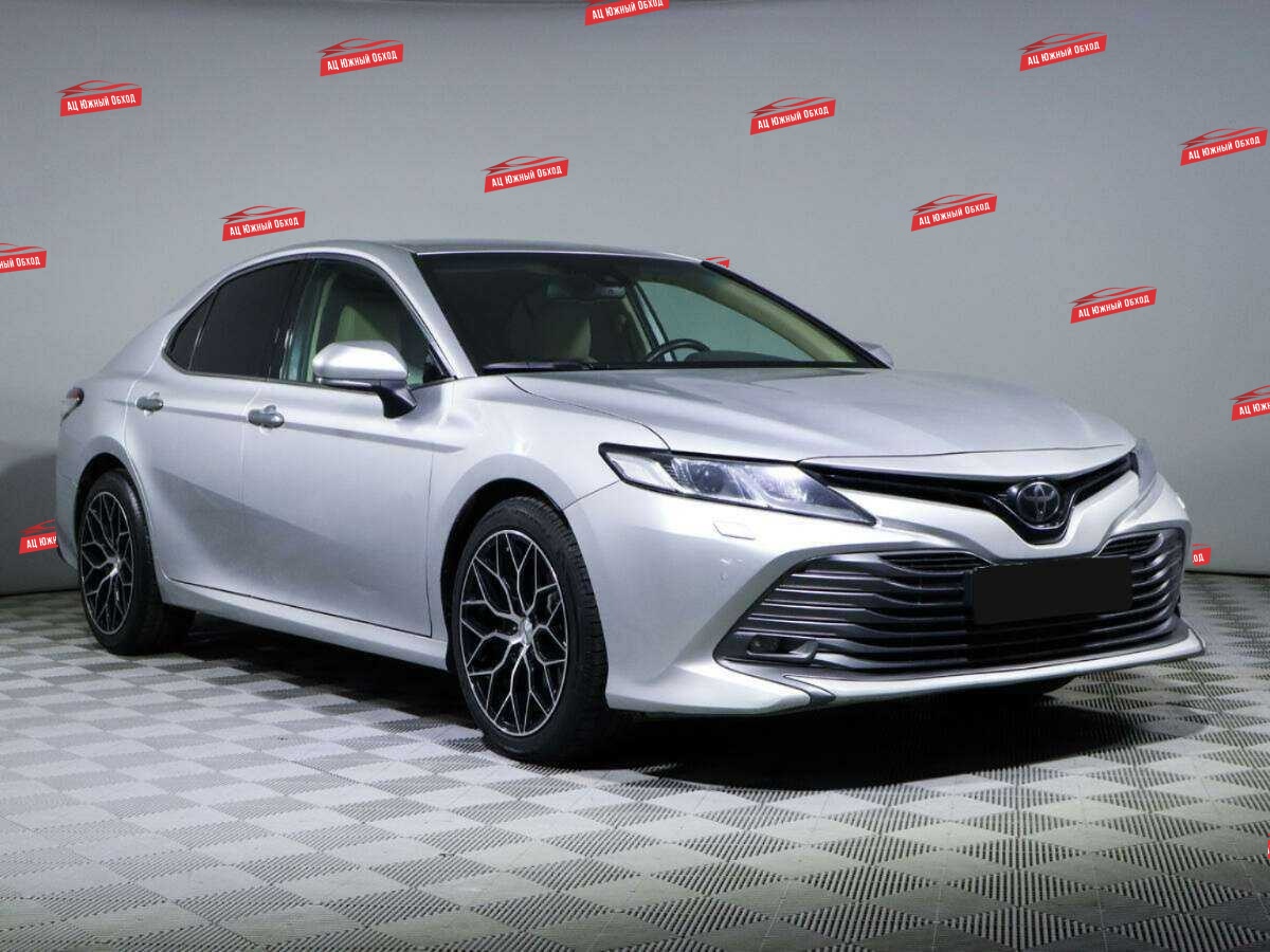 Купить Toyota Camry с пробегом. Фото: #2
