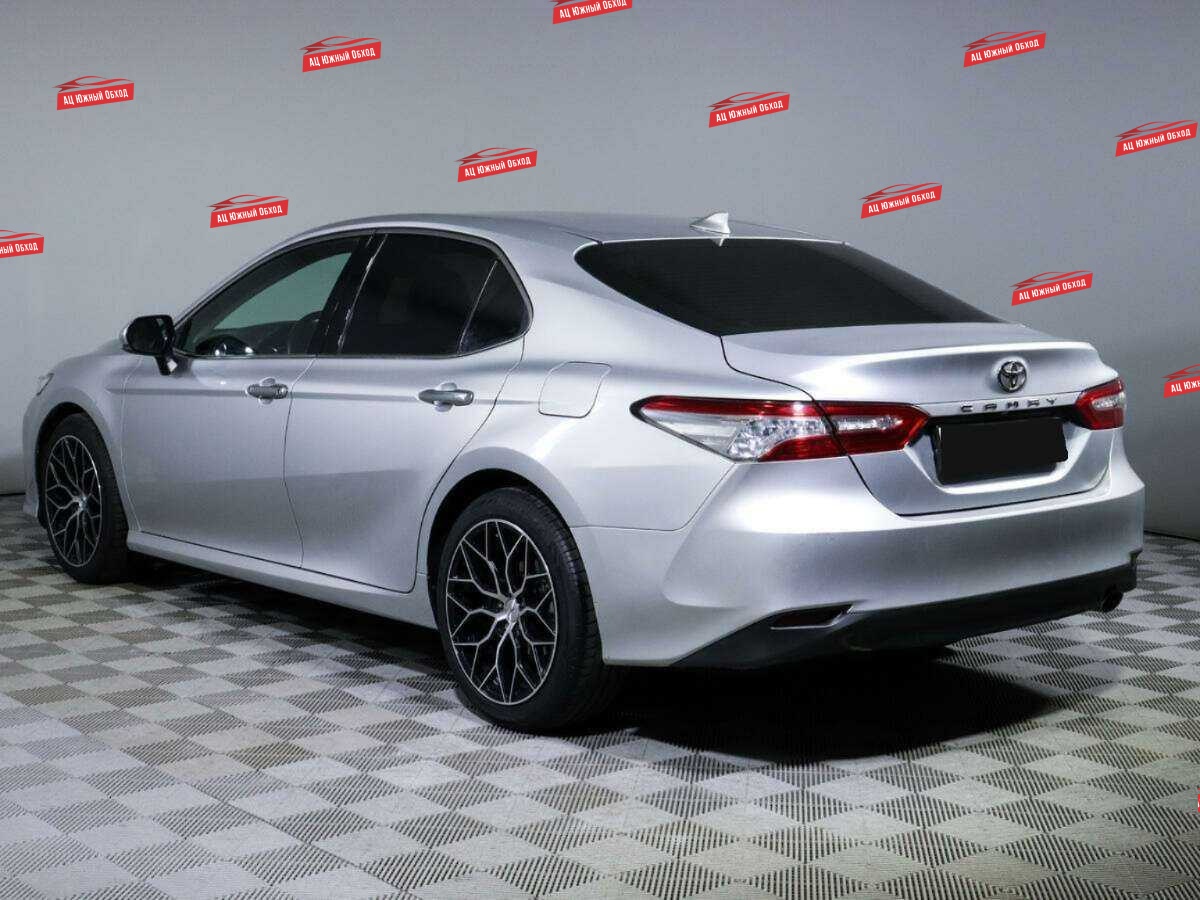 Купить Toyota Camry с пробегом. Фото: #4