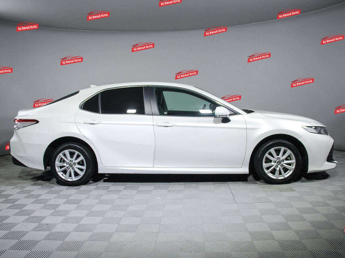 Купить Toyota Camry с пробегом. Фото: #3