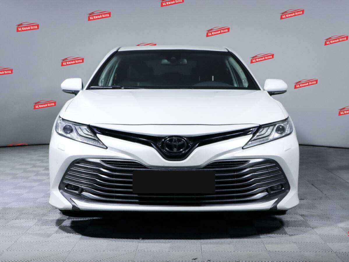 Купить Toyota Camry с пробегом. Фото: #1