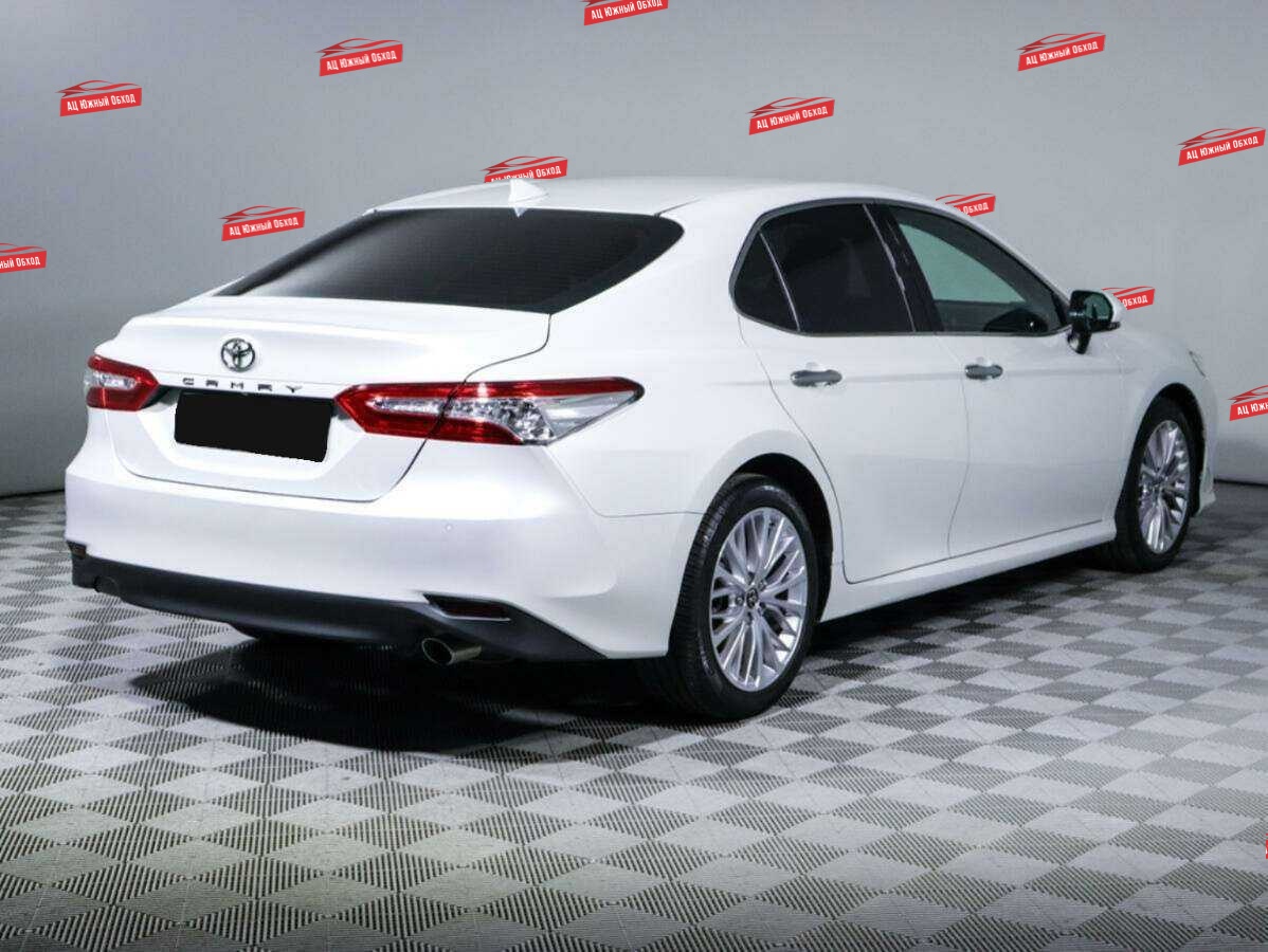 Купить Toyota Camry с пробегом. Фото: #3