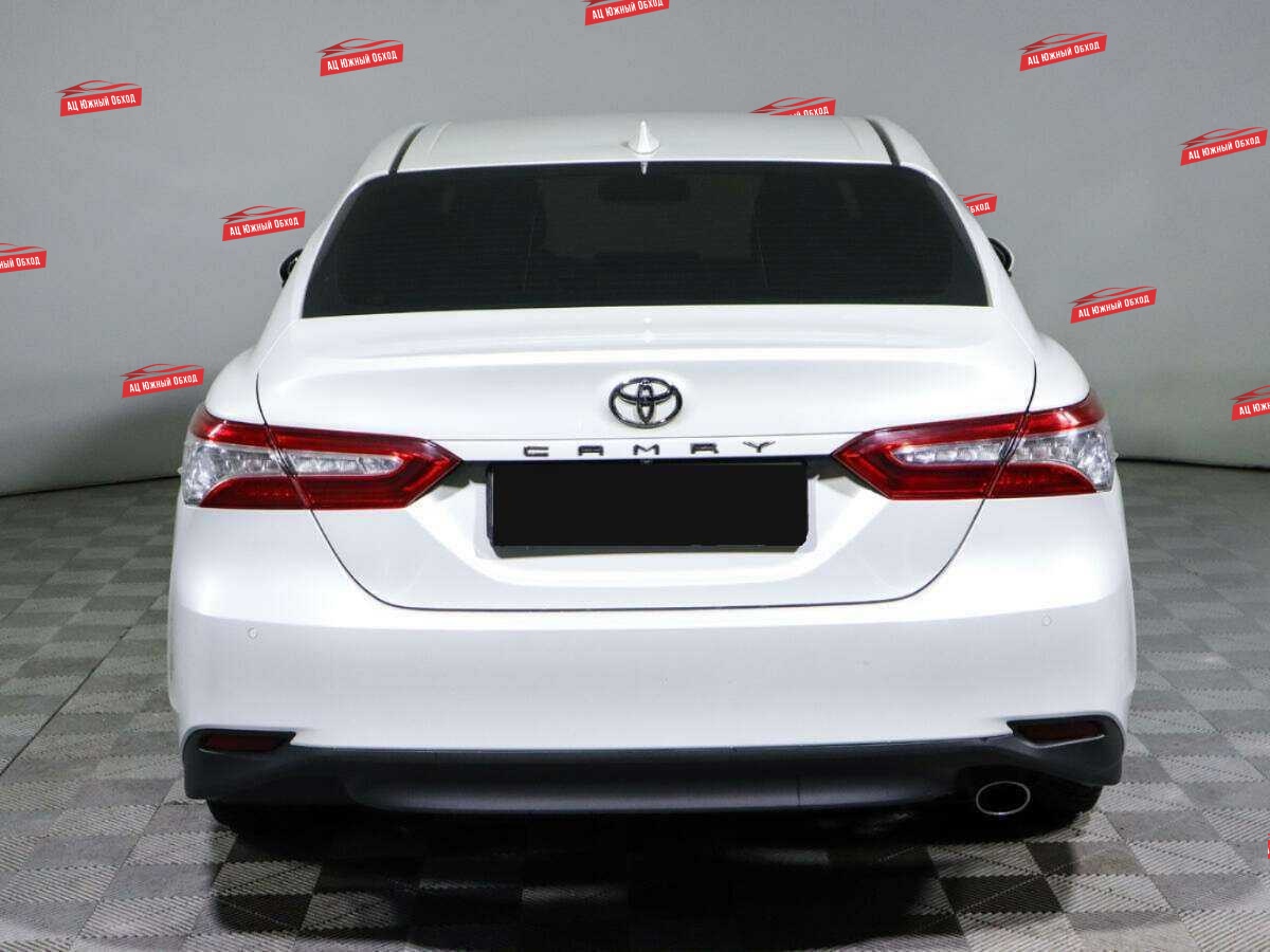 Купить Toyota Camry с пробегом. Фото: #4