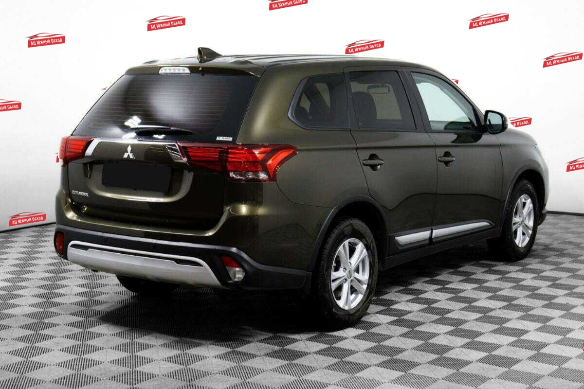 Купить Mitsubishi Outlander с пробегом. Фото: #4
