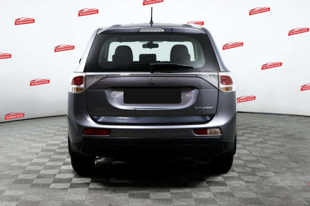 Купить Mitsubishi Outlander с пробегом. Фото: #5