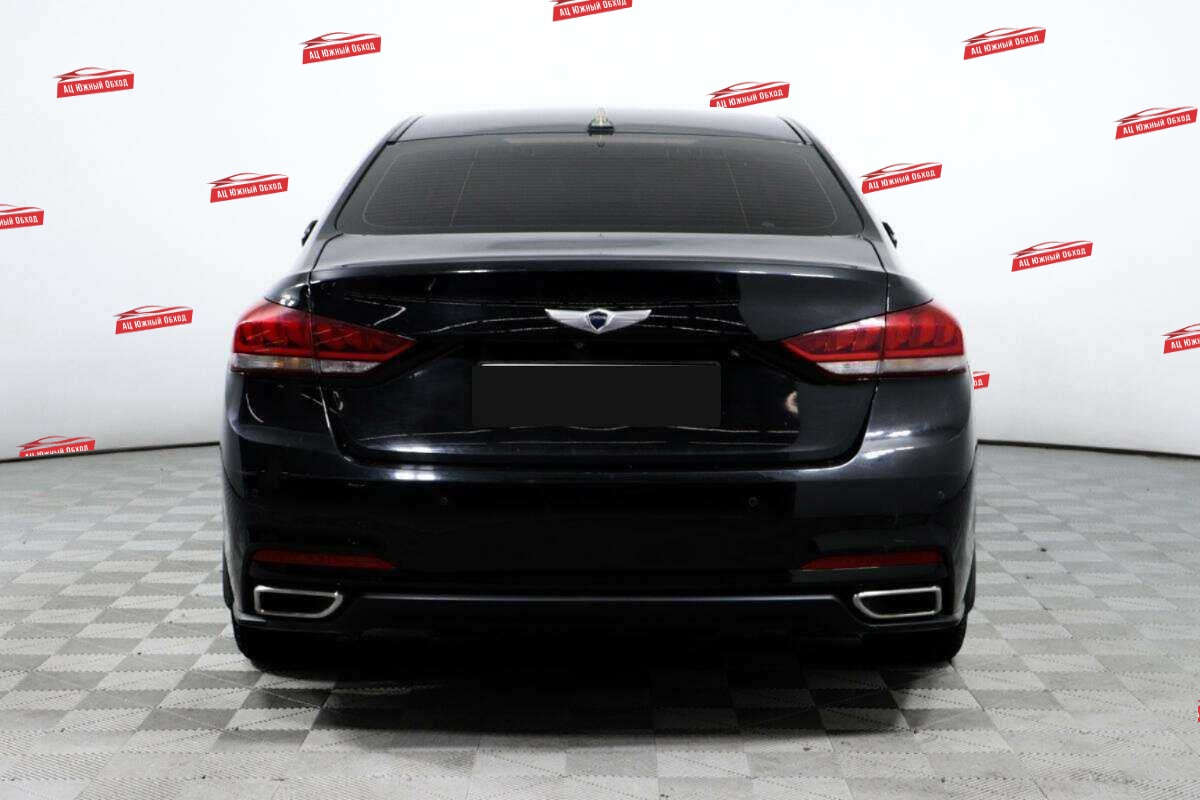 Купить Hyundai Genesis с пробегом. Фото: #5