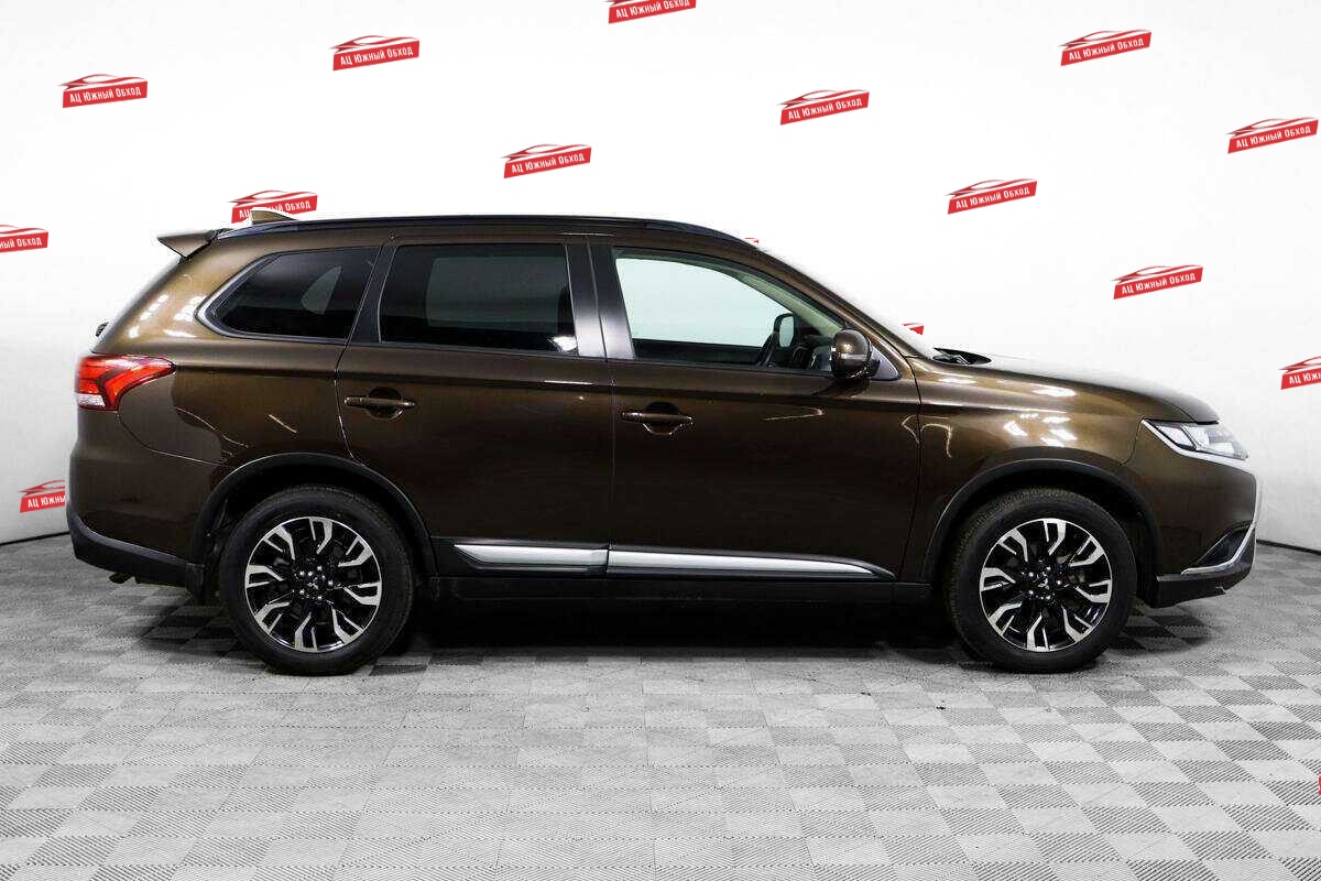 Купить Mitsubishi Outlander с пробегом. Фото: #3