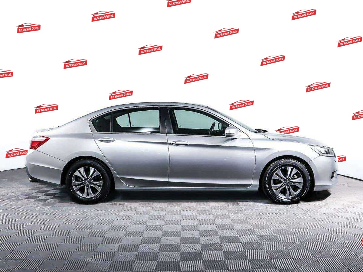 Купить Honda Accord с пробегом. Фото: #3