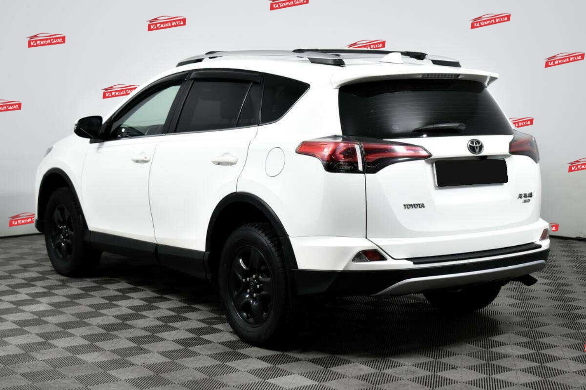 Купить Toyota RAV4 с пробегом. Фото: #6