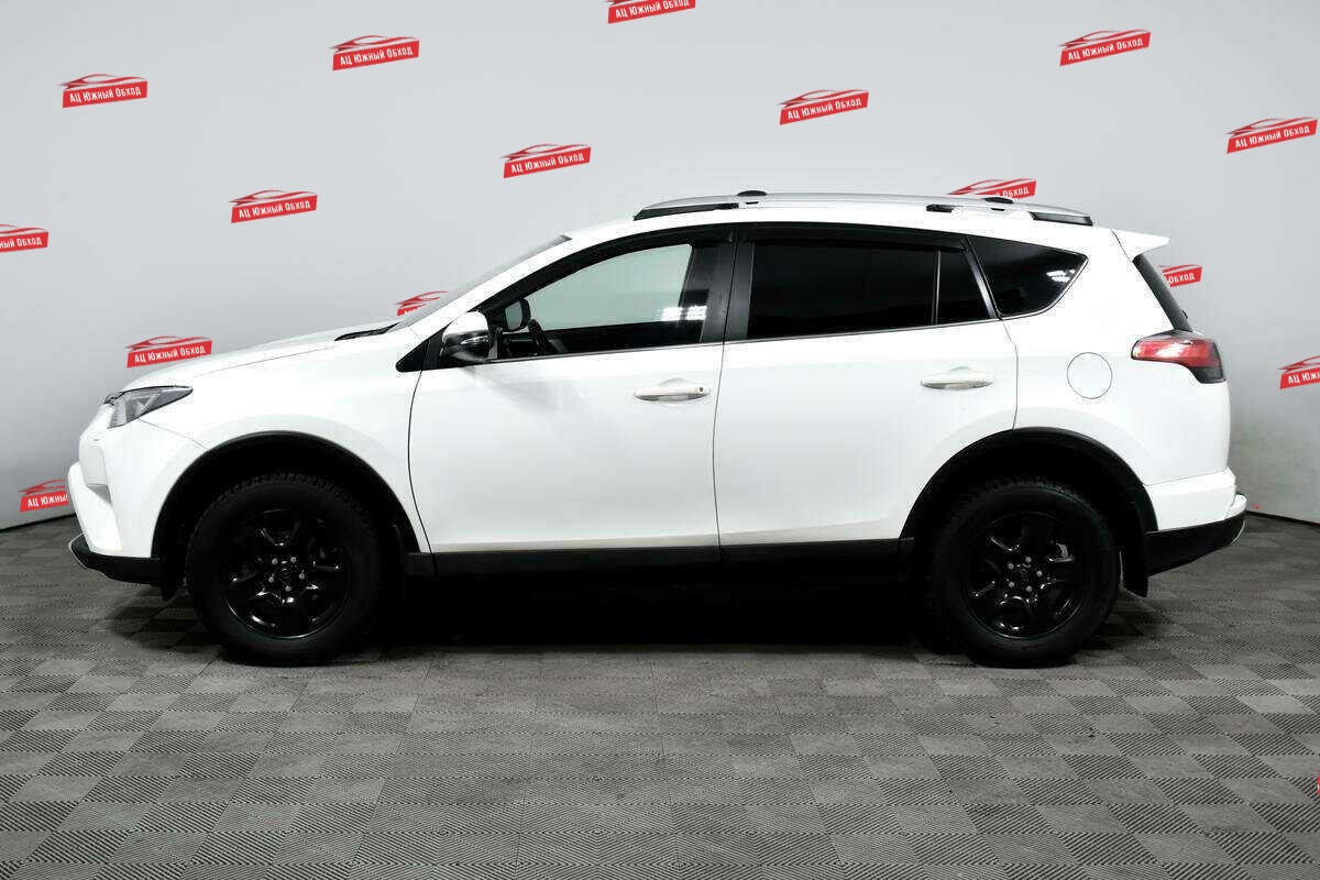 Купить Toyota RAV4 с пробегом. Фото: #7