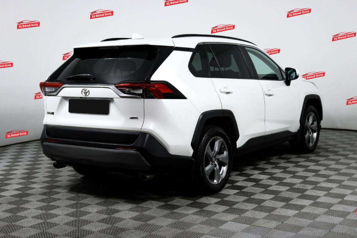 Купить Toyota RAV4 с пробегом. Фото: #4