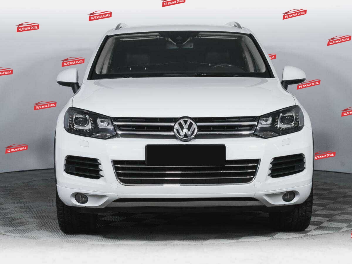 Купить Volkswagen Touareg с пробегом. Фото: #1