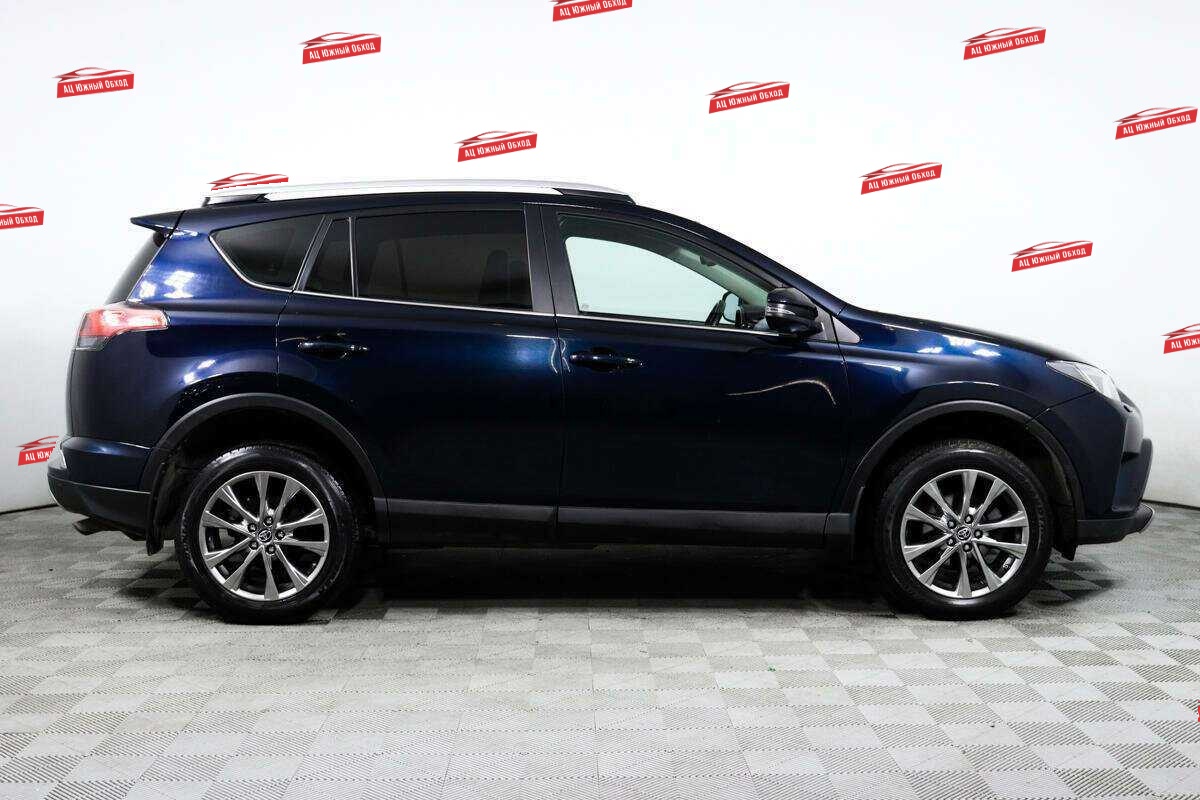 Купить Toyota RAV4 с пробегом. Фото: #3