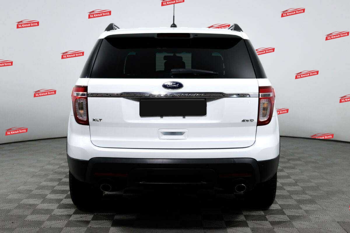 Купить Ford Explorer с пробегом. Фото: #5