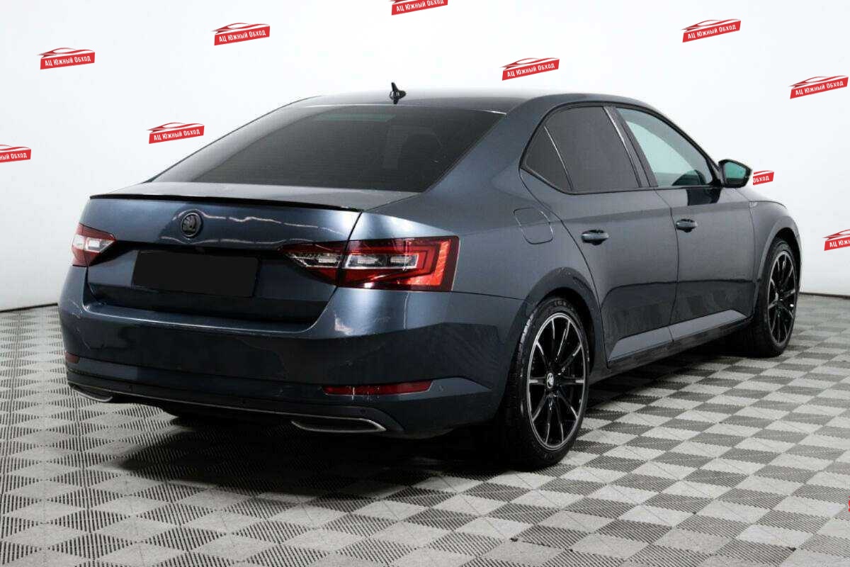 Купить Skoda Superb с пробегом. Фото: #4