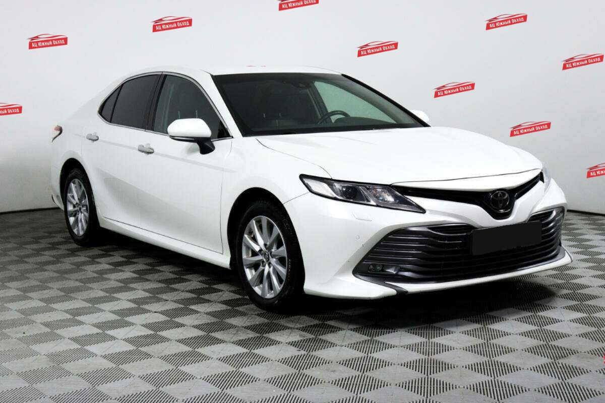 Купить Toyota Camry с пробегом. Фото: #2