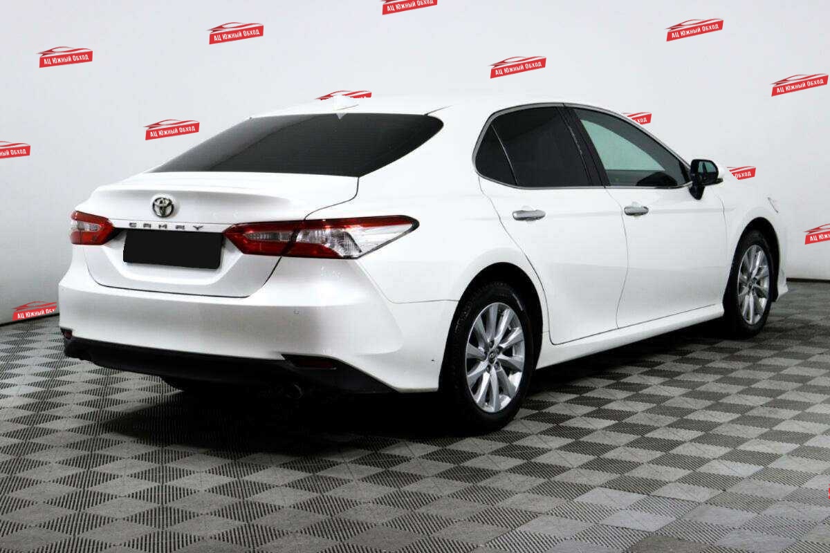 Купить Toyota Camry с пробегом. Фото: #4