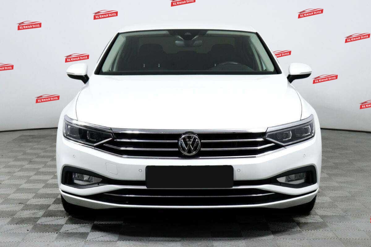 Купить Volkswagen Passat с пробегом. Фото: #1