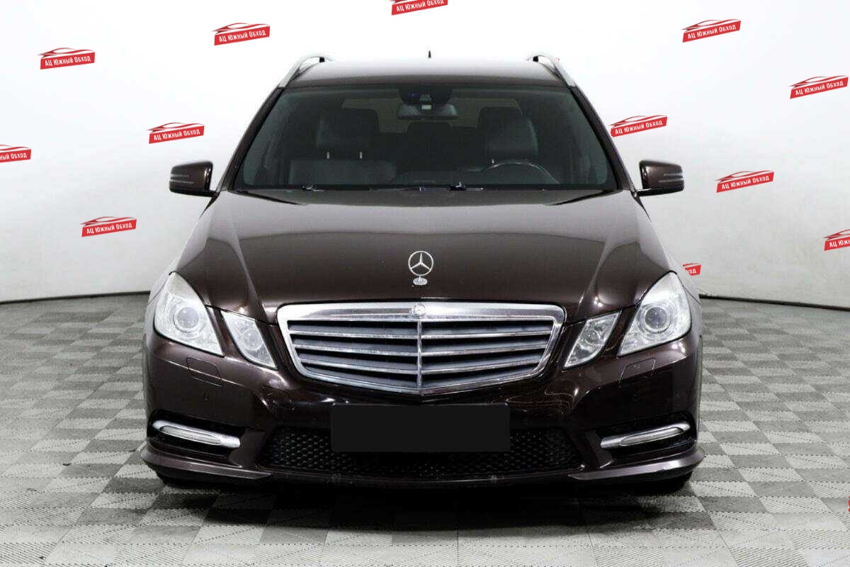 Купить Mercedes-Benz E-Класс с пробегом. Фото: #1