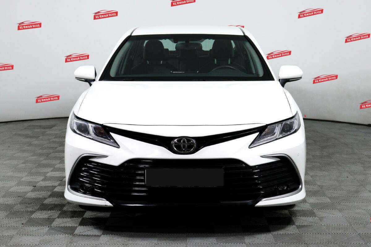 Купить Toyota Camry с пробегом. Фото: #1