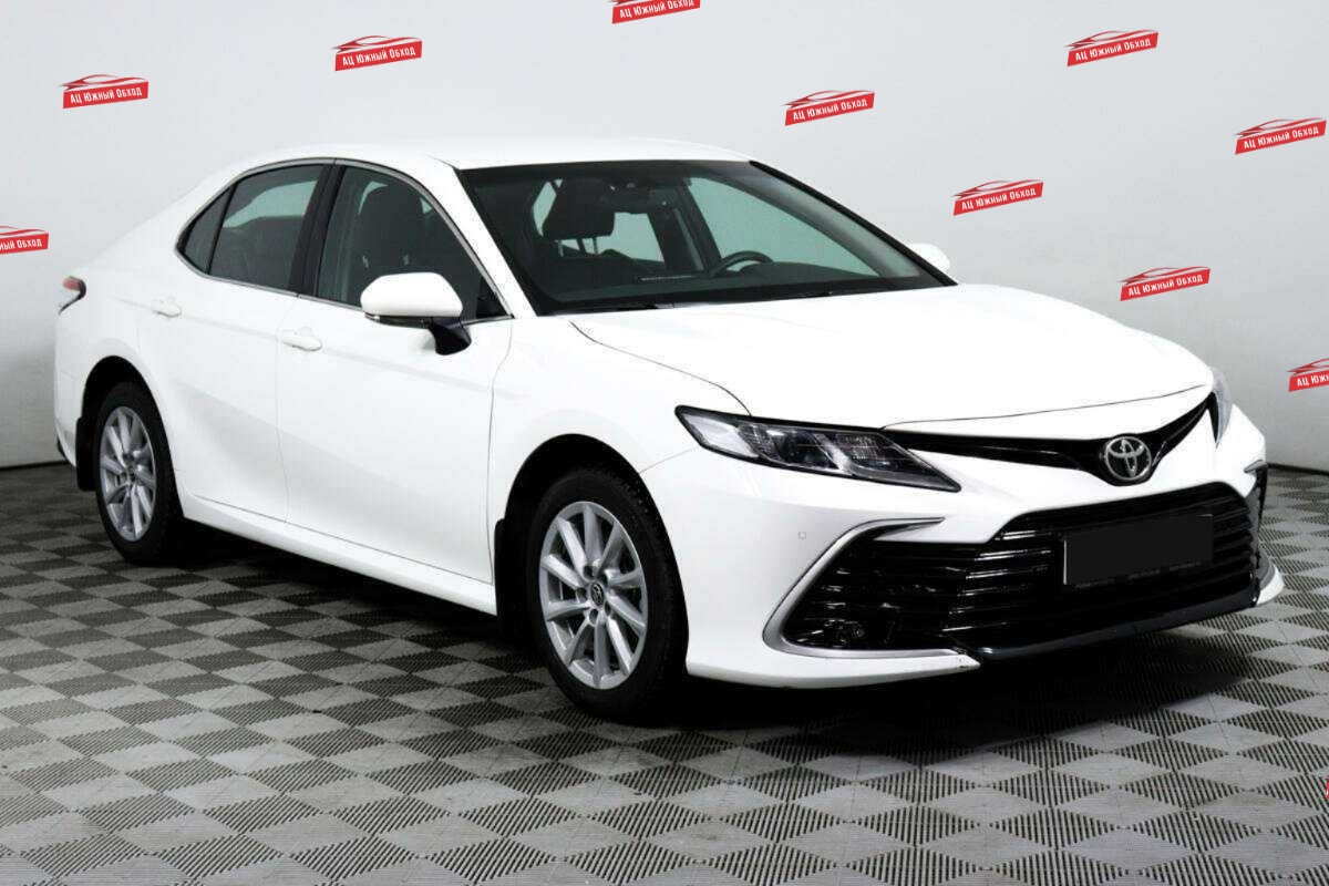 Купить Toyota Camry с пробегом. Фото: #2