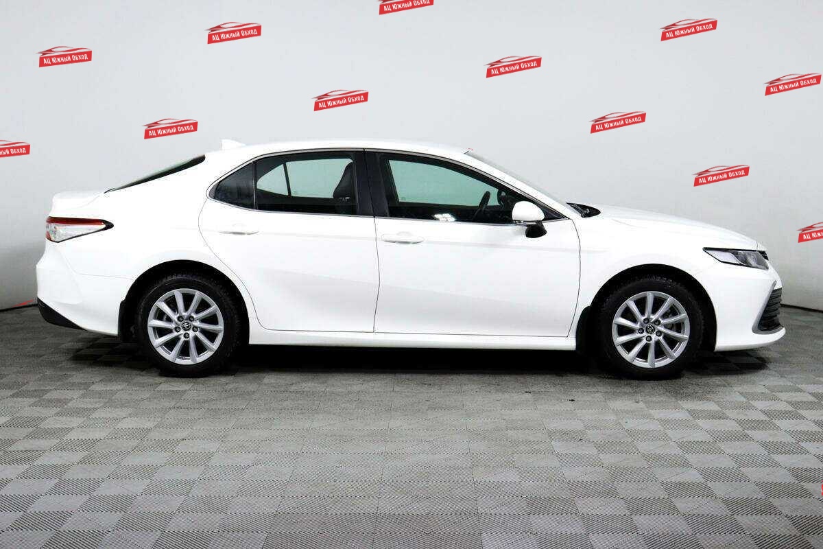 Купить Toyota Camry с пробегом. Фото: #3
