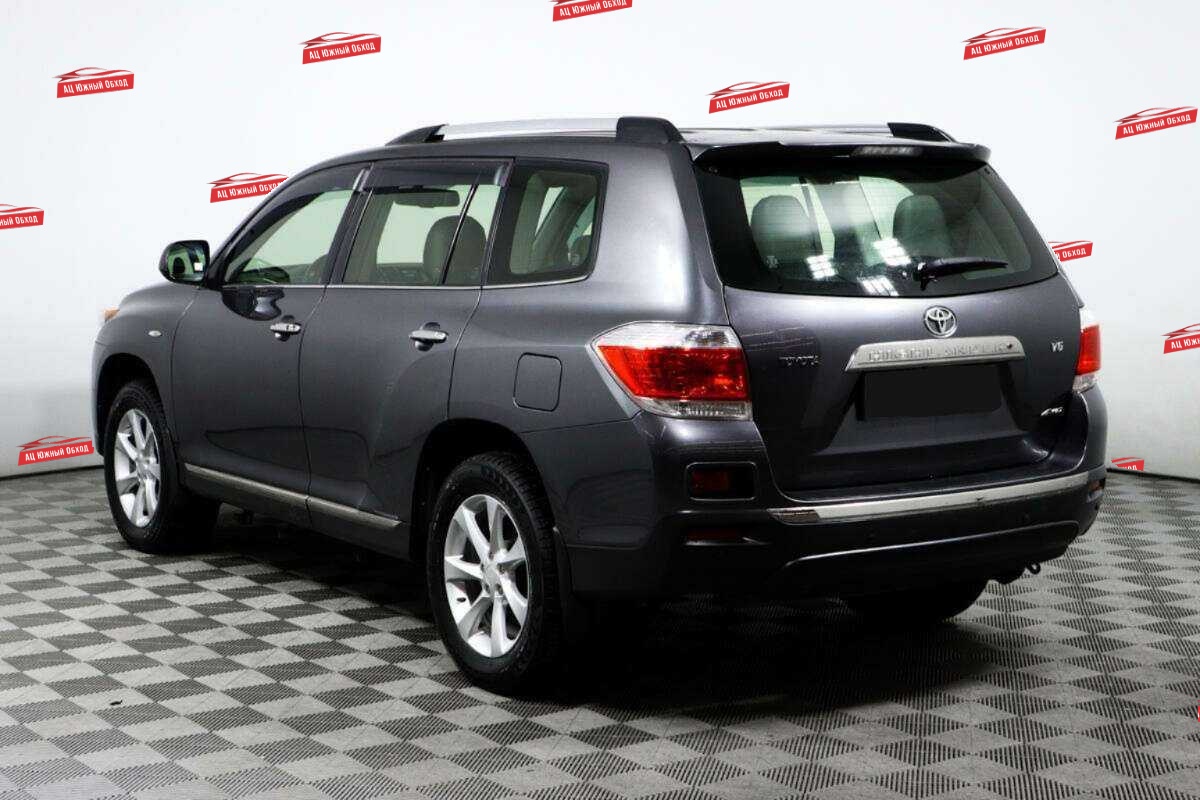 Купить Toyota Highlander с пробегом. Фото: #6