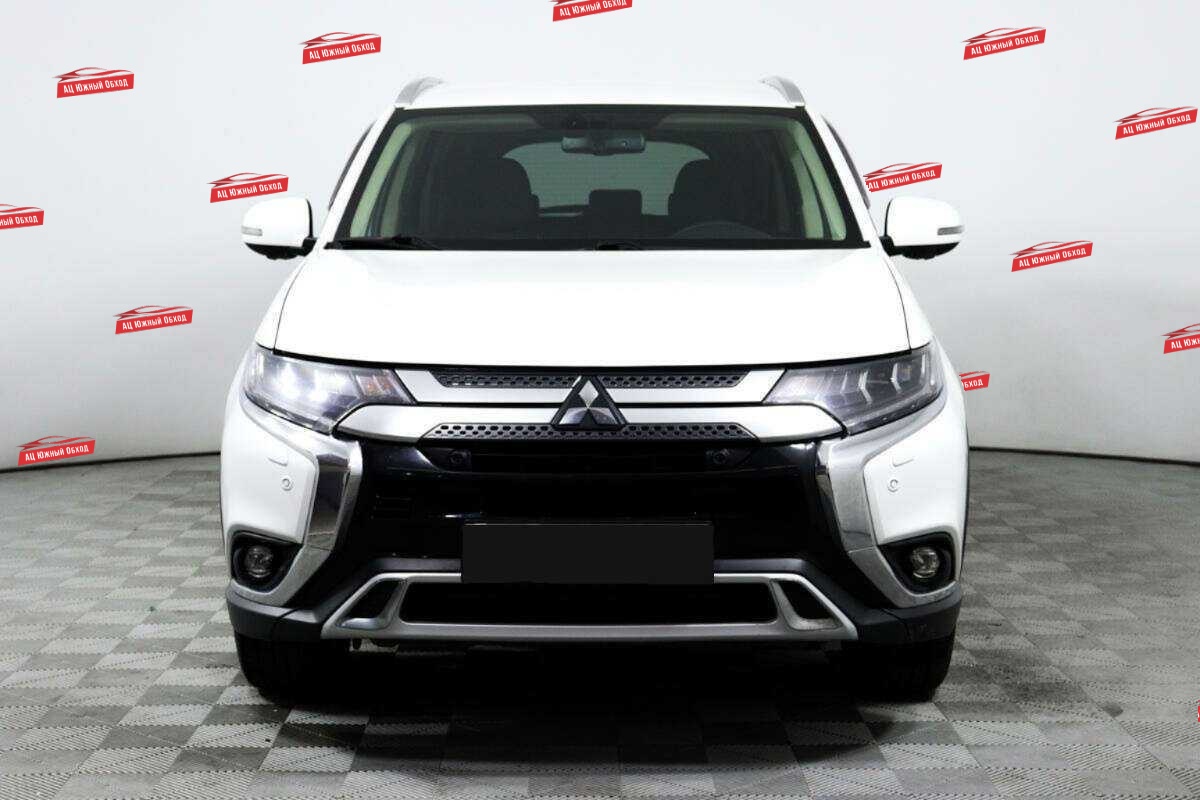 Купить Mitsubishi Outlander с пробегом. Фото: #1
