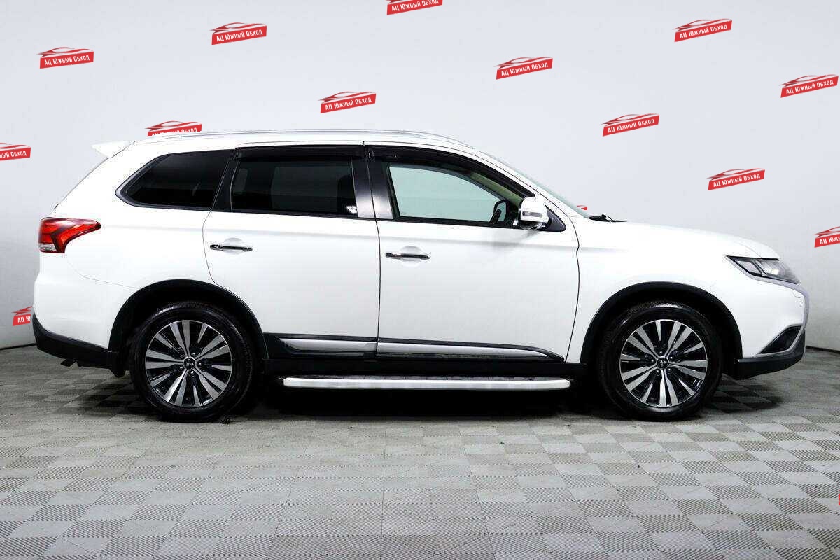 Купить Mitsubishi Outlander с пробегом. Фото: #3