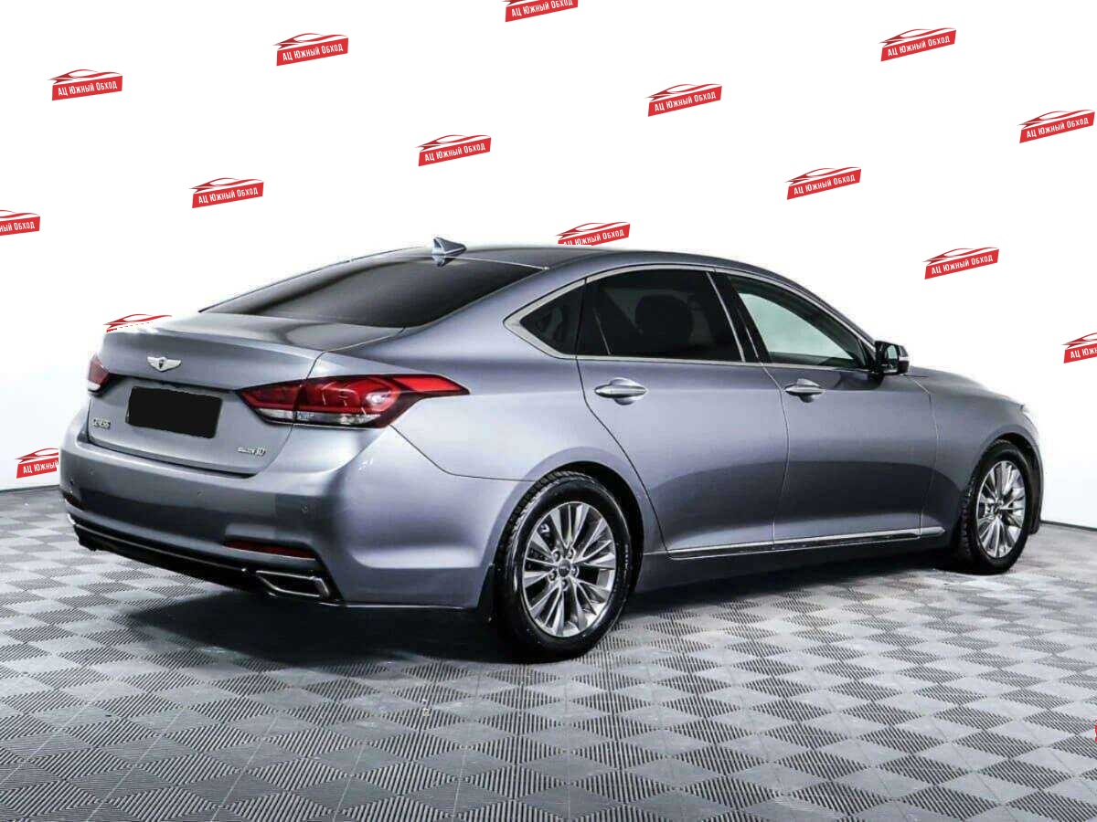Купить Hyundai Genesis с пробегом. Фото: #4
