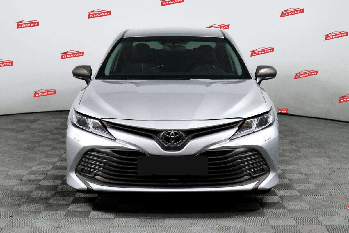 Купить Toyota Camry с пробегом. Фото: #1